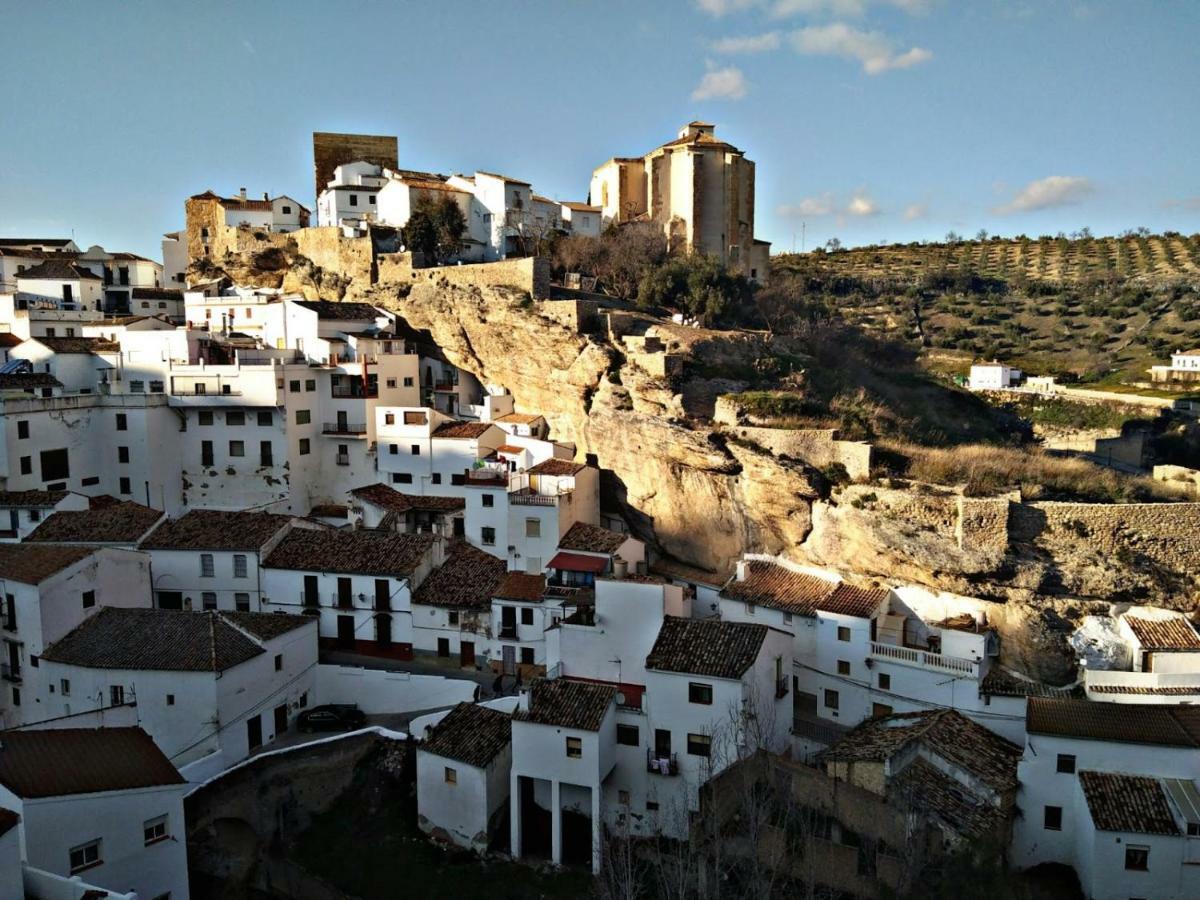 Casa Cueva De La Sombra Vila Setenil De Las Bodegas Exterior foto